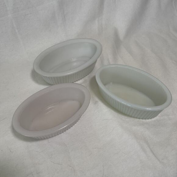 Milk Glass Oval Ramekins X3- Different Sizes and Shades. - Picture 1 of 9